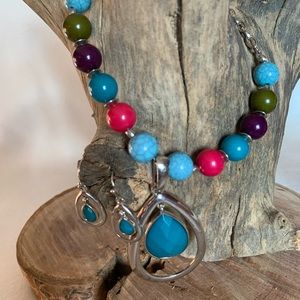 Fashion necklace and matching earrings